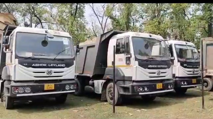 Khatima news : ओवरलोड 8 वाहन सीज चालकों के लाइसेंस भी निरस्त