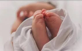 रामनगर में सिंचाई नहर में नवजात शिशु का शव मिलने के बाद मचा हड़कंप।