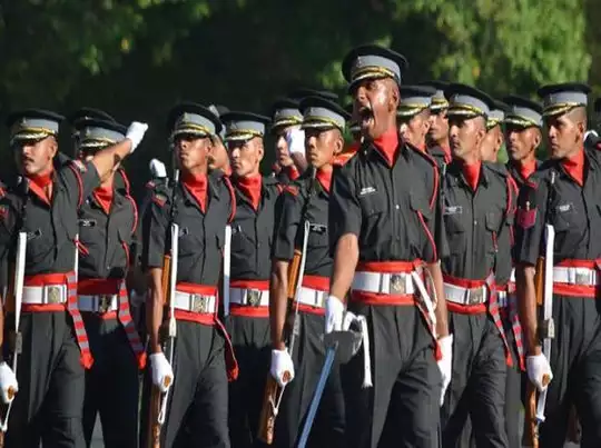 देश की सेवा के लिए सेना में जुड़े भारतीय सैन्य अकादमी के युवा 