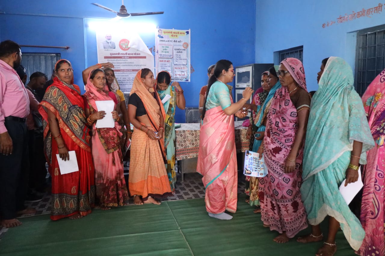 एक अफसर बिटिया की आमला के बच्चों के लिए अनोखी पहल, हर घर अफसर, घर—घर अफसर अभियान को मिल रहा जनसमर्थन