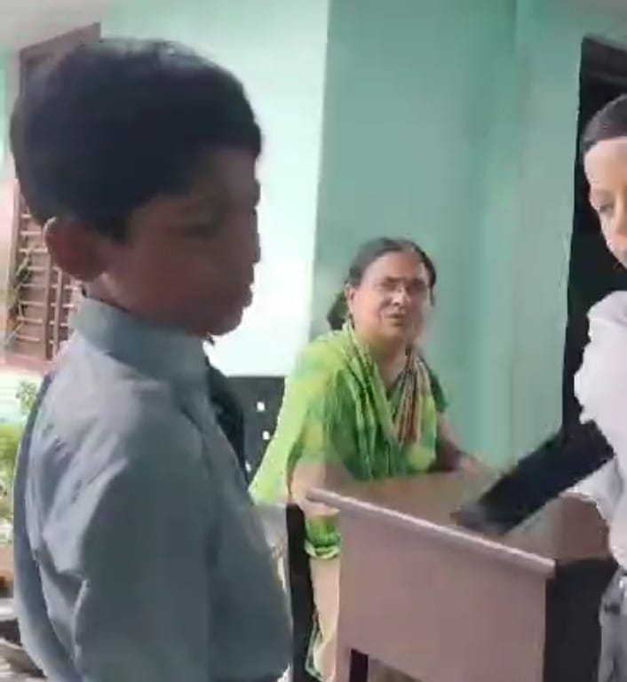 Class Teacher video viral