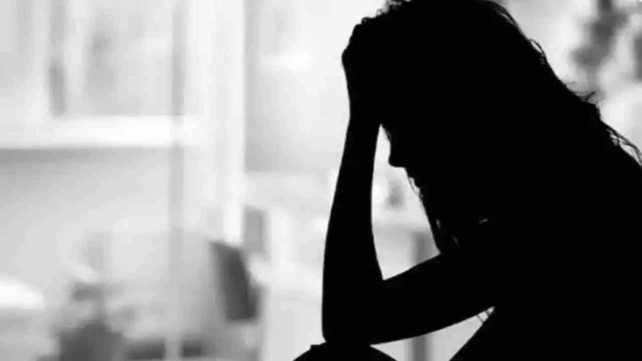 फिल्म दिखाने के बहाने सहेली ने छात्रा की करा दी भाई शादी 3 दिन बंधक बनाकर किया दुष्कर्म