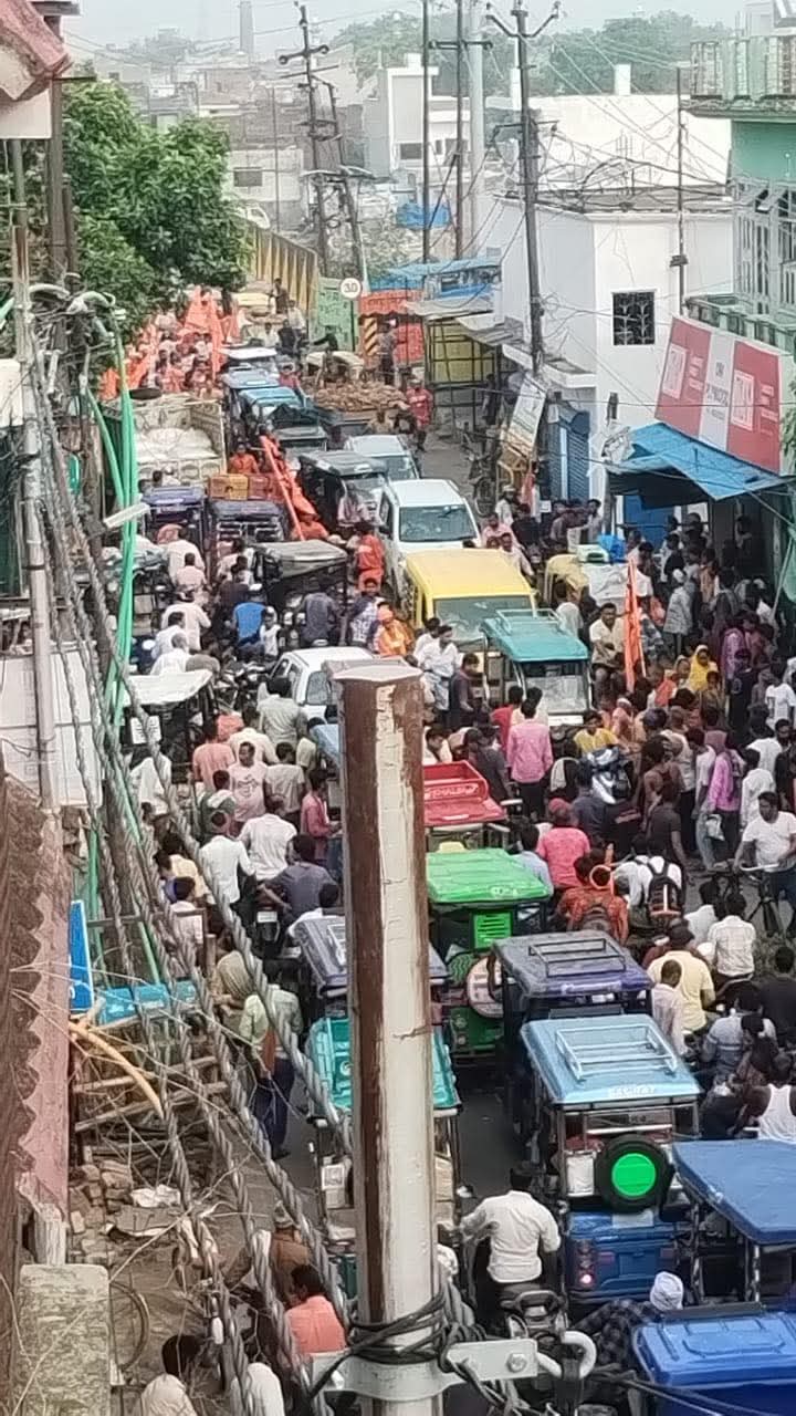 उमस भरी गर्मी से सुबह जाम से जूझते रहे कांवड़िए, पुलिस रही नदारद
