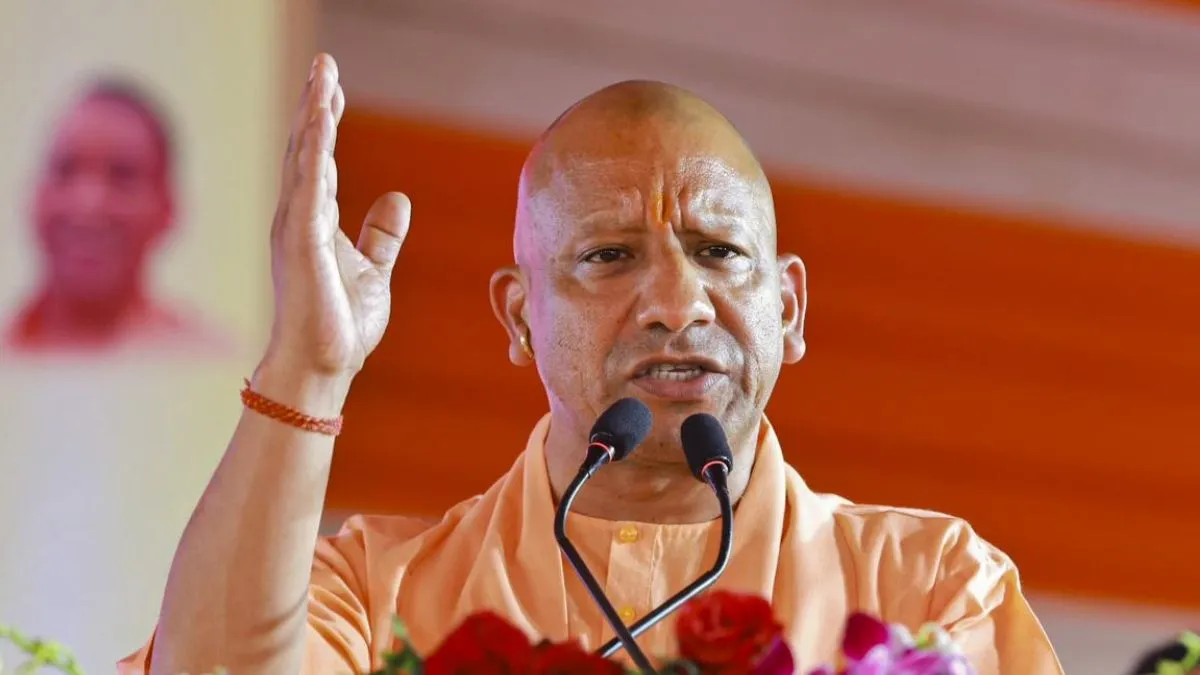 🚨 UP CM Fellow Scheme 2026: सरकारी नौकरी का नया रास्ता! युवाओं को मिलेगी उम्र में छूट, ऐसे होगा चयन