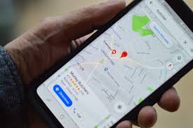 Google Maps — "नेबरहुड की 'जान' बना Maps, लेकिन Apple Maps और AI Navigation ने 'घेराबंदी' की"