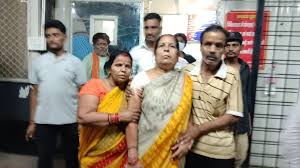 कानपुर में रोडरेज का खूनी खेल: बाइक टकराने पर पिता-पुत्र की चाकू से हत्या, बड़ा बेटा गंभीर घायल