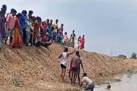 Bihar News: तालाब में डूबने से 11 वर्षीय छात्र की मौत, अस्पताल में डॉक्टर न मिलने पर फूटा ग्रामीणों का गुस्सा
