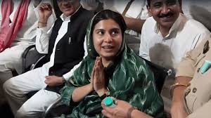 Iqra Hasan का सहारनपुर में धरना, पुलिस से तीखी बहस का वीडियो वायरल