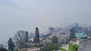 Uttarakhand Weather: उत्तराखंड में मौसम का कहर जारी, कई जिलों में भारी बारिश-ओलावृष्टि का ऑरेंज अलर्ट