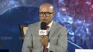 YouTube — "1.38 बिलियन सर्चेस का बादशाह, लेकिन 2026 में AI से मुकाबला कठिन!"