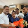 राहुल गांधी से मिले कांग्रेस नेता सलीम अख्तर, बहेड़ी की सियासत में तेज हुईं चुनावी चर्चाएं, बहेड़ी में चुनावी समीकरणों पर शुरू हुई चर्चा