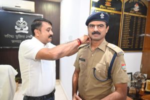एसएसपीअजय सिंह ने अशोक स्तंभ लगाकर दी शुभकामनाएं