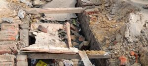 सफाई अभियान में बाधा बन रहे अतिक्रमण कारी, नालों पर स्लेव डालकर नालों को समझते हैं अपना दादीलाई माल